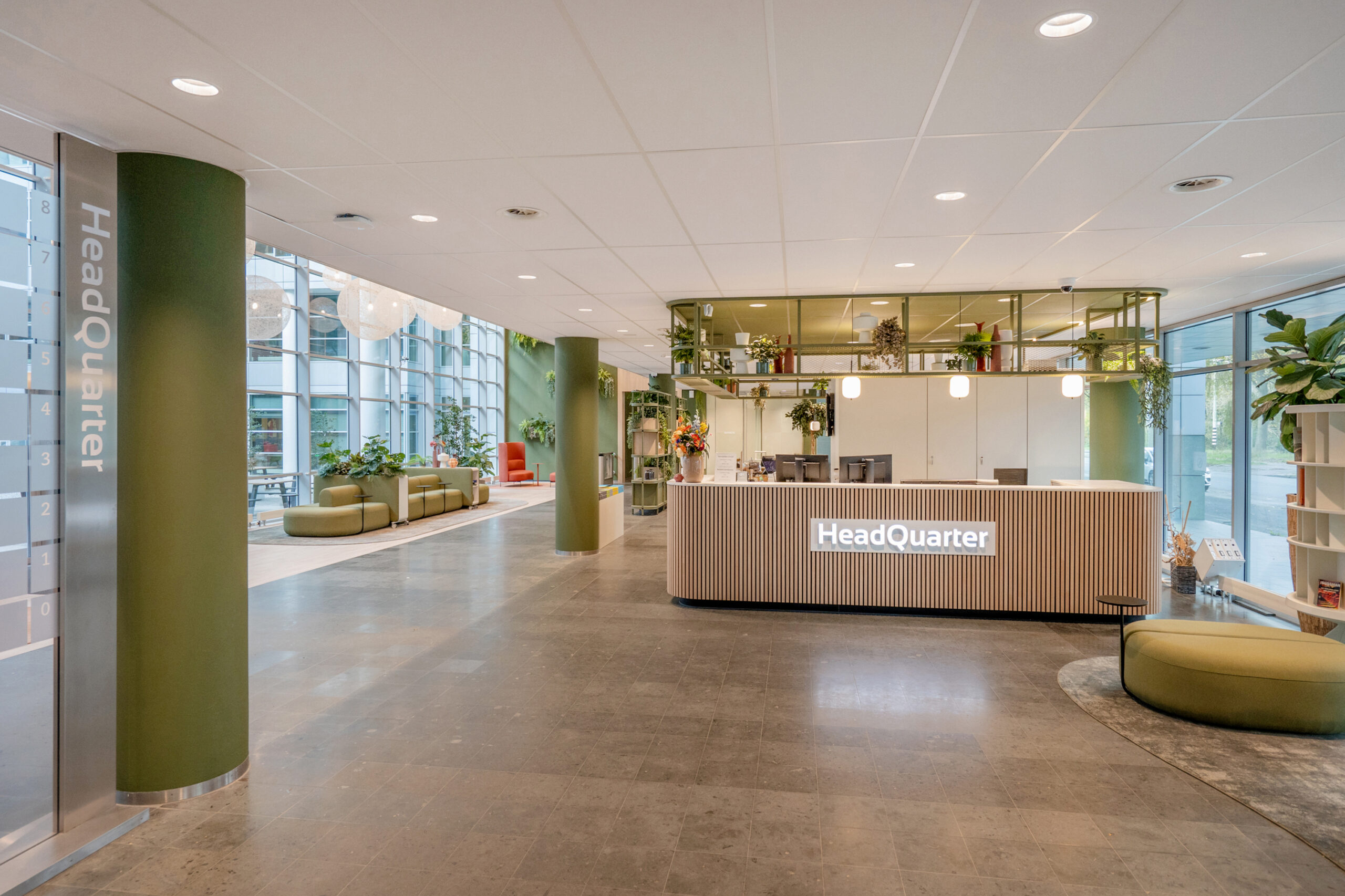 The HeadQuarter receptie